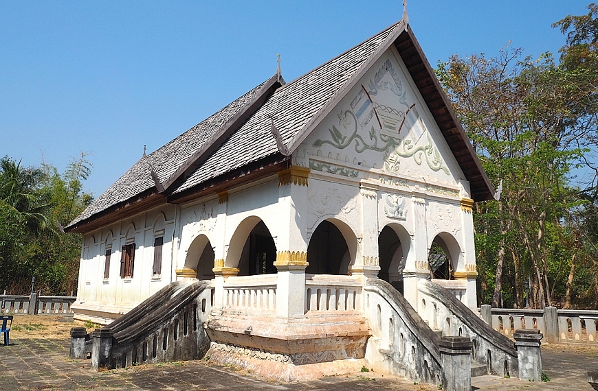 “ประชาธิปไตย” บนสิมญวน