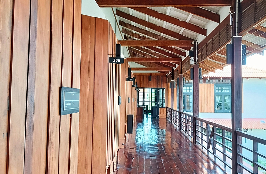 จาก โรงเรียน สู่ โรงแรม Uthai Heritage