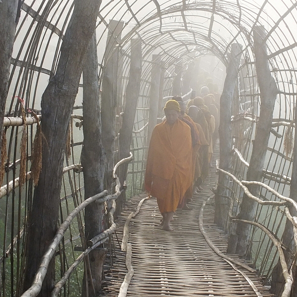 ซูตองเป้ อวิชชา อกาลิโก และคำขอโทษ