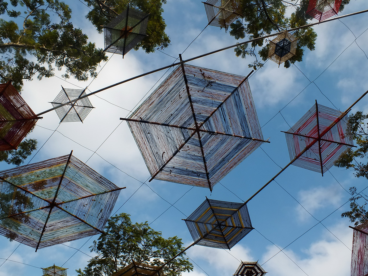 ธุงใย บันไดสวรรค์