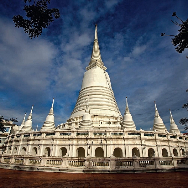 พระบรมธาตุมหาเจดีย์ ของดีวัดประยุรฯ