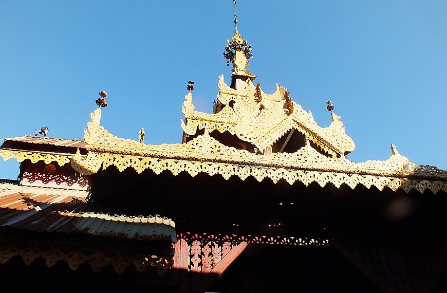 ตระการตาพระไสยาสน์เมืองสามหมอก