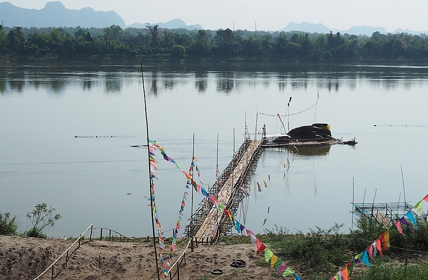 อุรังคธาตุ-นิทานพเนจร