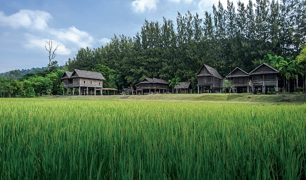 หมู่บ้านอีสาน ความรู้ที่ปลูกผ่าน สถาปัตยกรรม