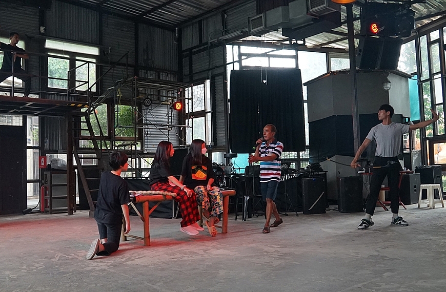 คนพากย์โขนร่วมสมัย