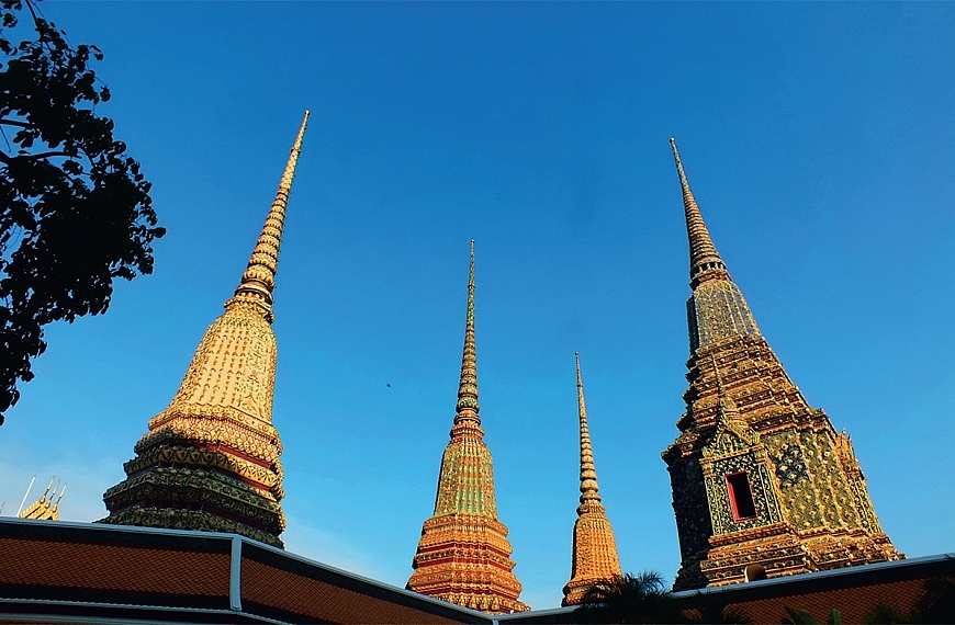 ลอดลายกระเบื้องเคลือบ