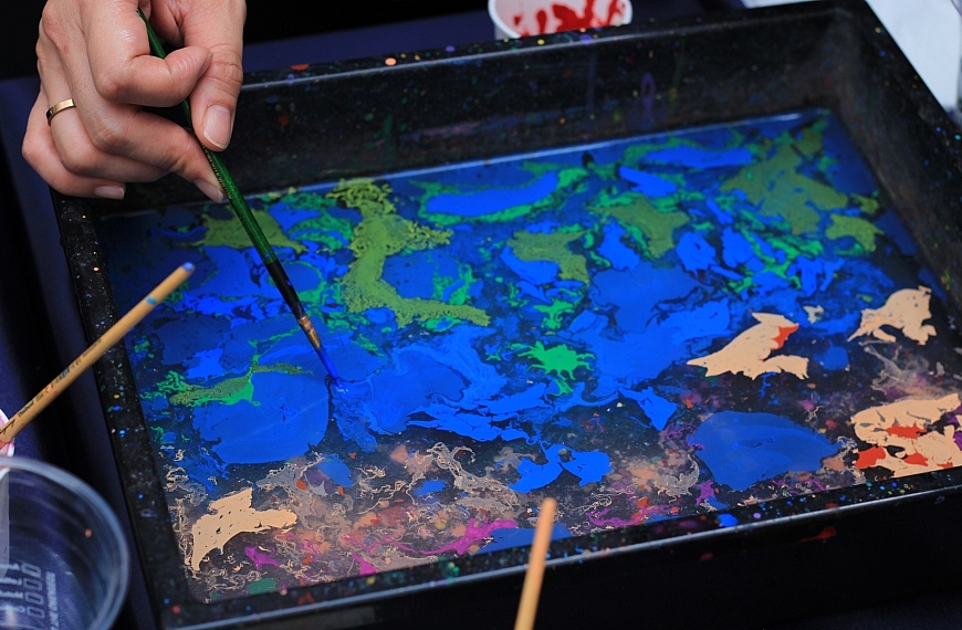 Marbling Art Workshop – การเดินทางของสีและสายน้ำ