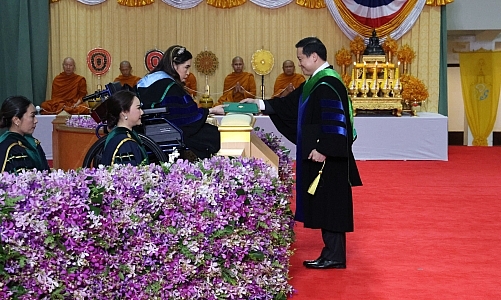 พระบาทสมเด็จพระเจ้าอยู่หัว ทรงพระกรุณาโปรดเกล้าฯ ให้ สมเด็จพระเจ้าน้องนางเธอ เจ้าฟ้าจุฬาภรณวลัยลักษณ์ อัครราชกุมารี กรมพระศรีสวางควัฒน วรขัตติยราชนารี เสด็จแทนพระองค์ไปพระราชทานปริญญาบัตรแก่ผู้สำเร็จการศึกษาจากมหาวิทยาลัยเกษตรศาสตร์ ประจำปีการศึกษา 2567