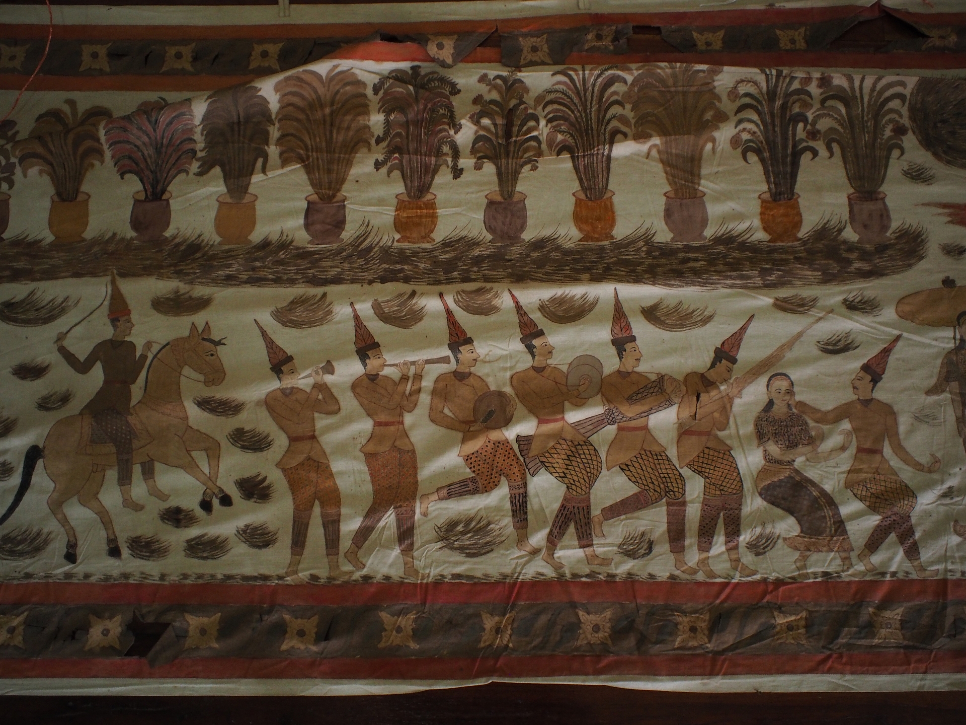 กระโจมหัวเครื่องประดับศีรษะลุ่มน้ำโขง