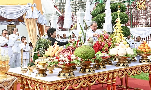 สมเด็จพระกนิษฐาธิราชเจ้า กรมสมเด็จพระเทพรัตนราชสุดาฯ สยามบรมราชกุมารี เสด็จฯ ทรงเป็นองค์ประธานในพิธีบวงสรวงพระปรางค์วัดอรุณฯ เนื่องในโอกาสครบรอบ 80 ปี ไทยกรุ๊ป โฮลดิ้งส์