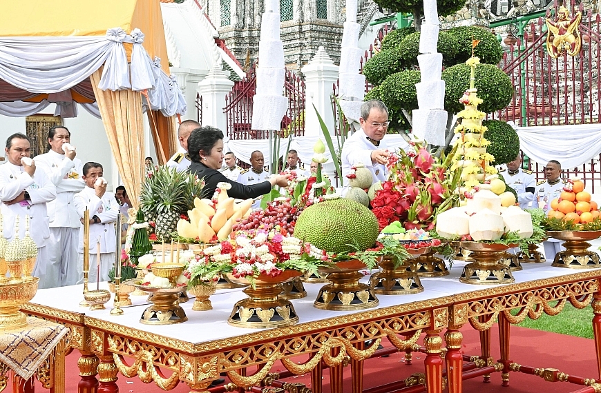 สมเด็จพระกนิษฐาธิราชเจ้า กรมสมเด็จพระเทพรัตนราชสุดาฯ สยามบรมราชกุมารี เสด็จฯ ทรงเป็นองค์ประธานในพิธีบวงสรวงพระปรางค์วัดอรุณฯ เนื่องในโอกาสครบรอบ 80 ปี ไทยกรุ๊ป โฮลดิ้งส์