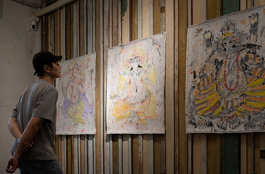 “คเณชา” นิทรรศการศิลปะ 2 ศิลปิน 2 มุมมองสำรวจความงามของศรัทธา ผ่านรอยร้าวและกาลเวลา