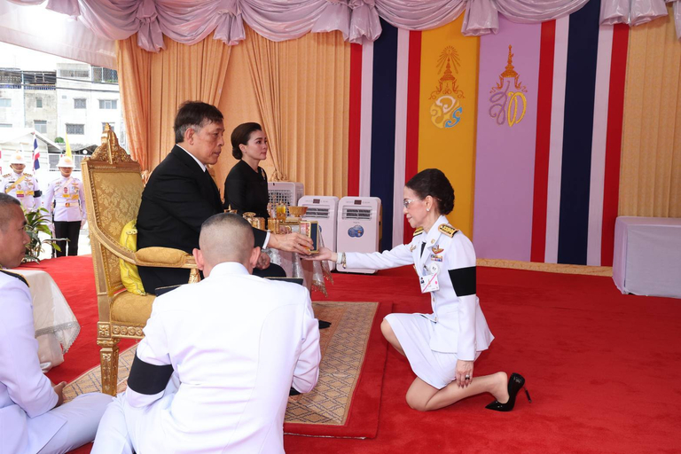 สำนักงานสลากฯ เข้ารับพระราชทานของที่ระลึกฯ ในพิธีเปิด “อาคารทศมบพิตร”&hellip;