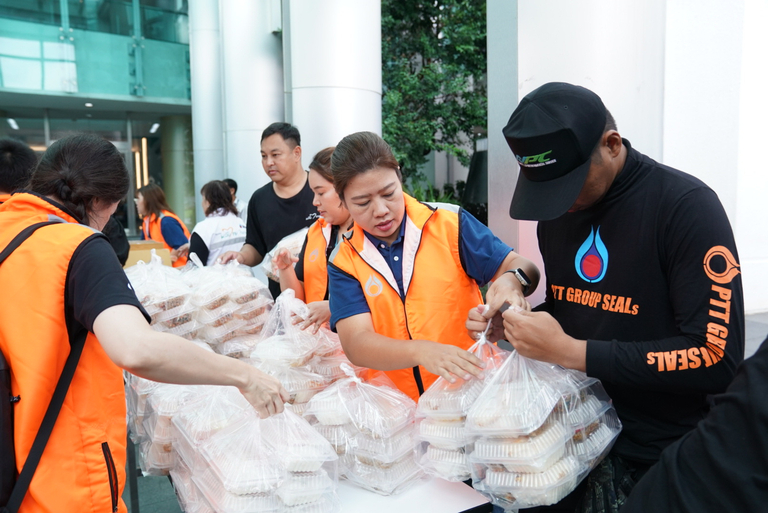 กลุ่ม ปตท. ส่งต่อความห่วงใย เร่งส่งมอบอาหารและน้ำดื่ม&hellip;